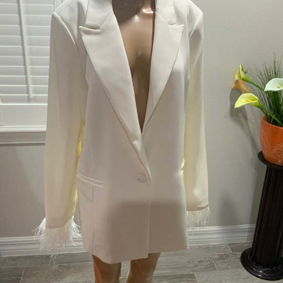 Feather Cuff Accents Gibson Latimer NWT Cream/white Evening Women’s Jack… - Picture 7 of 13